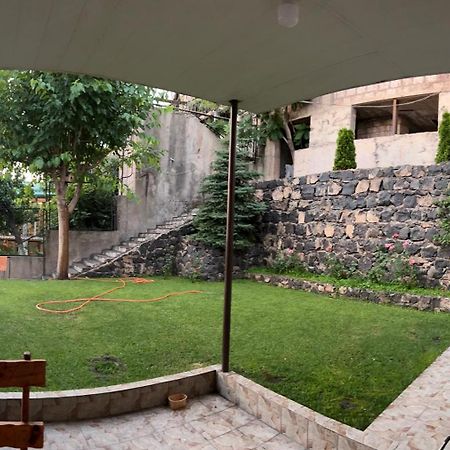 Holiday Home On Aygestan 11 Yerevan Ngoại thất bức ảnh