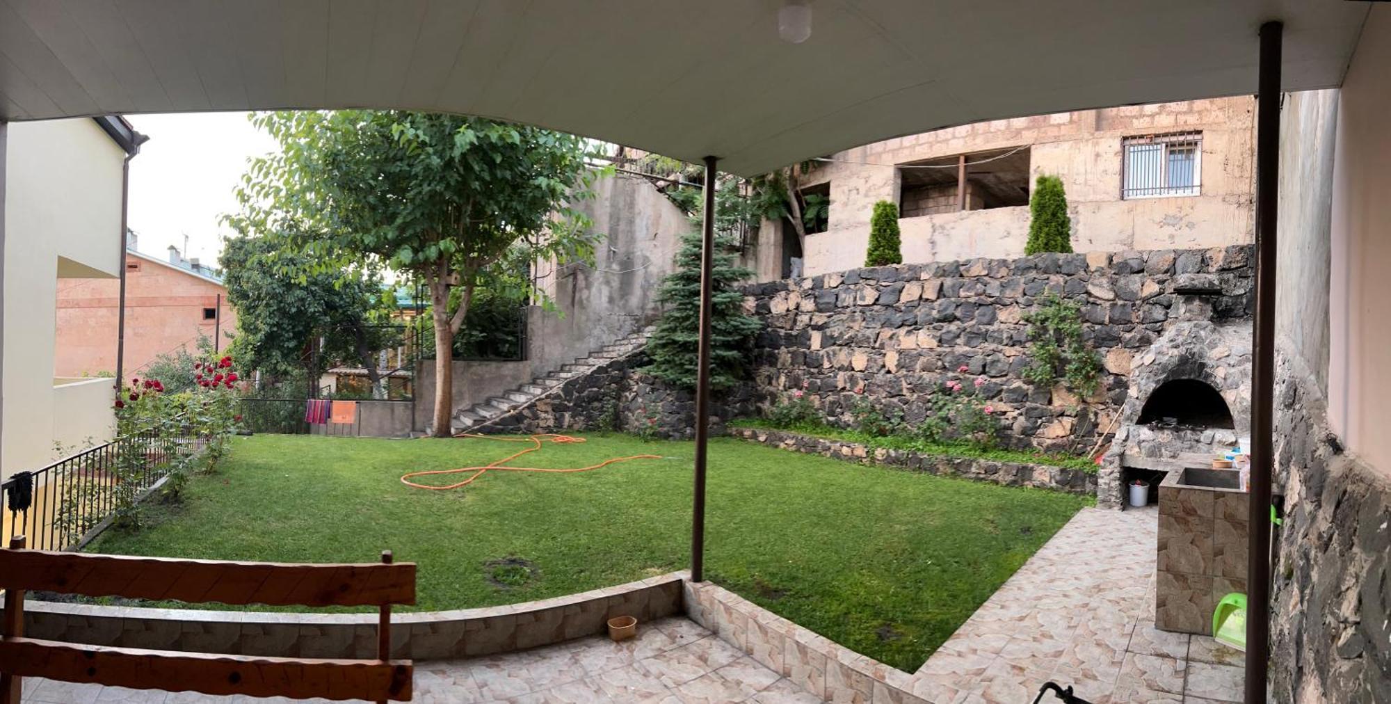 Holiday Home On Aygestan 11 Yerevan Ngoại thất bức ảnh