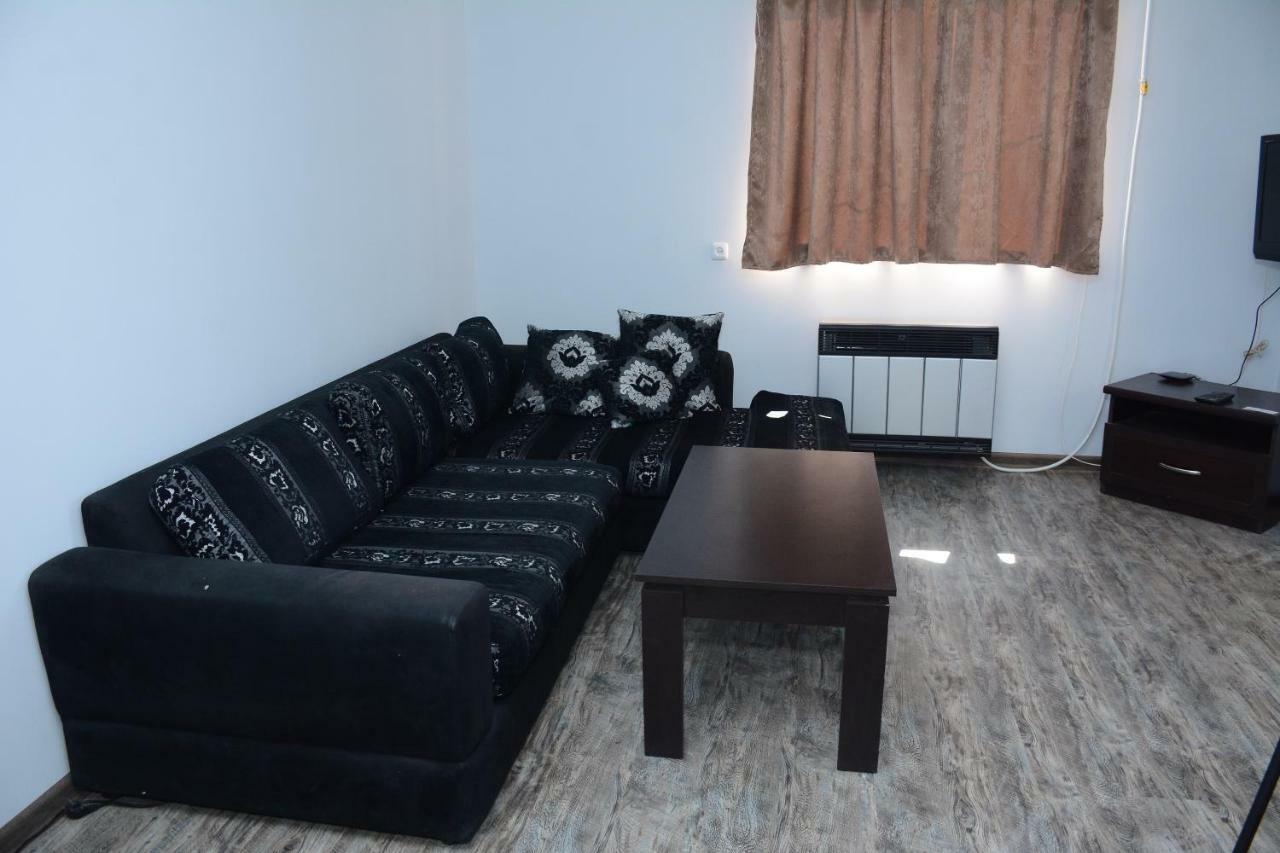 Holiday Home On Aygestan 11 Yerevan Ngoại thất bức ảnh