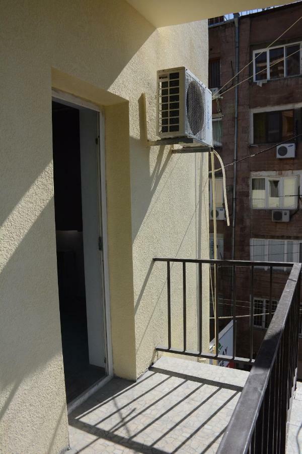 Holiday Home On Aygestan 11 Yerevan Ngoại thất bức ảnh