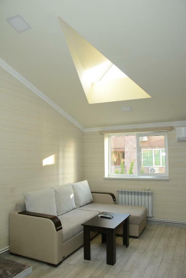 Holiday Home On Aygestan 11 Yerevan Ngoại thất bức ảnh
